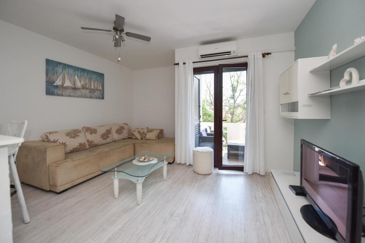 נובליה Apartment Sandrina מראה חיצוני תמונה